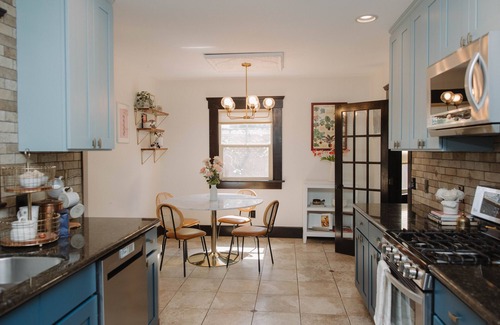 North Park House | Spacious 6BR near Balboa Park with hot tub, game room & room for 15 - perfect for families or groups