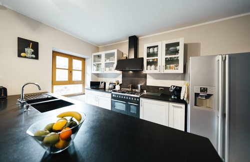 Licciana Nardi Villa | Spacious 7 bedroom air-conditioned villa with swimming pool in northern Tuscany