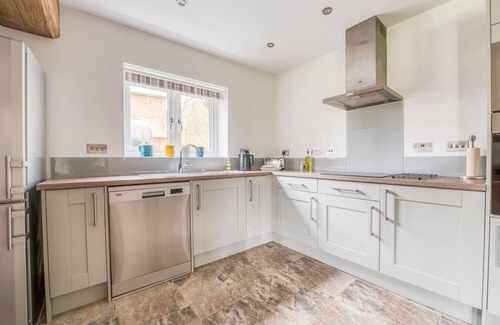 New Forest District House | Spacious 8-bedroom estate with gardens, fireplaces and room for 24