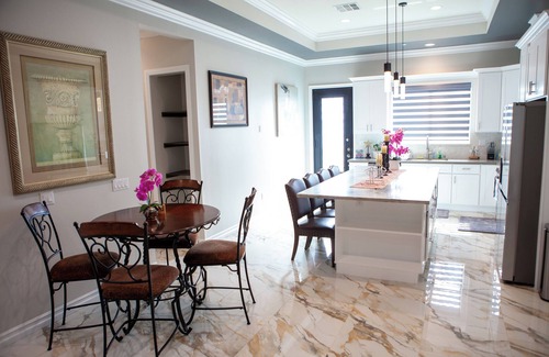 Midway City House | Spacious 8-bedroom house Near Disney and Knott's
