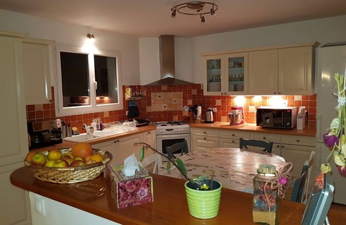 Saint-Barthelemy House | Spacious 8-person villa with pool and magnificent view near Biarritz-Hossegor
