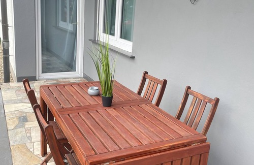 Kleinbreitenbach Apartment | Spacious 80 m² vacation apartment with terrace for 4 people