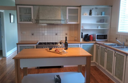 Oberon House | Spacious and centrally located period home