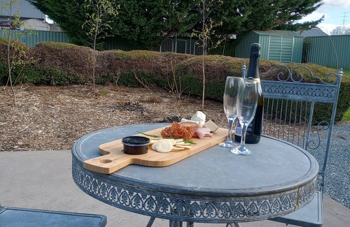 Oberon House | Spacious and centrally located period home