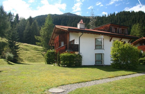 Klosters-Serneus Apartment | Spacious and comfortable alpine apartment in beautiful location