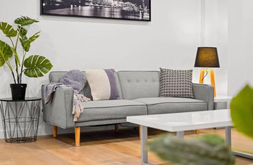 Burwood Apartment | Spacious and Modern 2BR in Prime Location Burwood