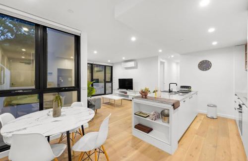 Burwood Apartment | Spacious and Modern 2BR in Prime Location Burwood