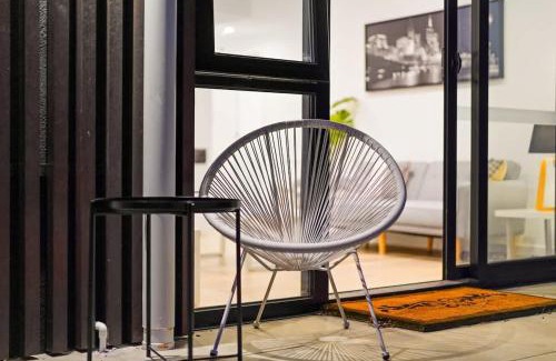 Burwood Apartment | Spacious and Modern 2BR in Prime Location Burwood