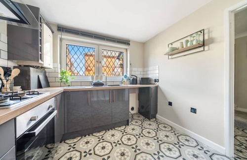 New Forest District Apartment | Spacious and pet-friendly stay near New Forest