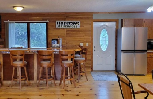 Crofton House | Spacious and Secluded lake home overlooking Lewis and Clark Lake