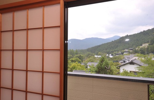 Yufuin Onsen House | Spacious and spacious - Tomomi Sanso/Yufu Ōita
