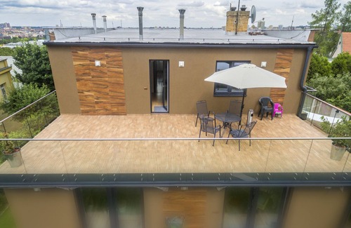 Vrsovice Apartment | Spacious and Sunny Apartment,Well-equiped,Wifi,Sat TV,Calm Area,Near City Center