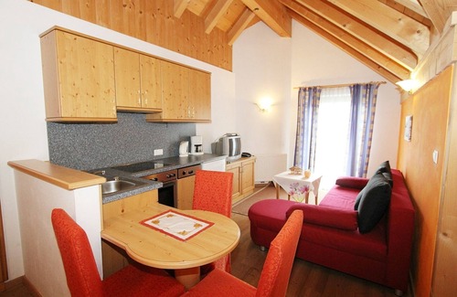 Huben Apartment | Spacious Apartment in Längenfeld