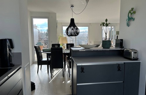 Saint-Cloud Apartment | Spacious apartment at the gates of Paris