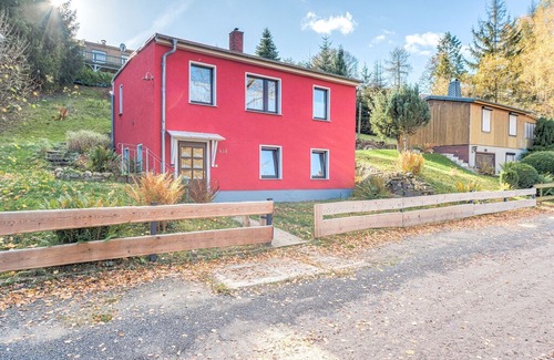 Guentersberge House | Spacious Apartment near Lake in Guntersberge