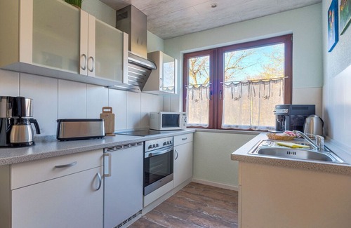 Guentersberge House | Spacious Apartment near Lake in Guntersberge