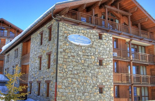 Montvalezan Apartment | Spacious apartment in French-Italian ski resort San Bernardo
