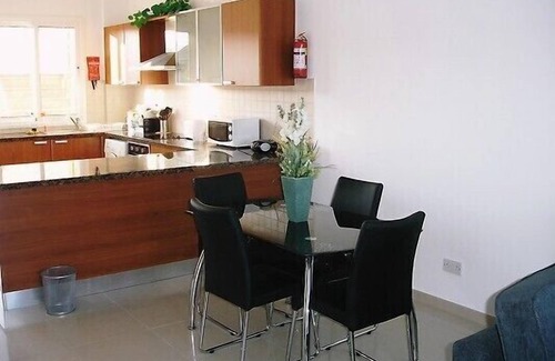 Potamos tis Germasogeias Apartment | Spacious apartment. Gated in Limassol district area close to all amenities