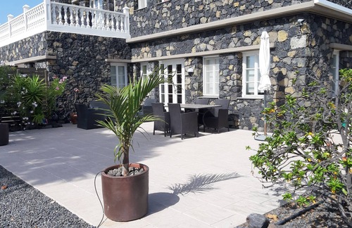 Los Llanos Apartment | Spacious apartment in a quiet location with fantastic sunsets