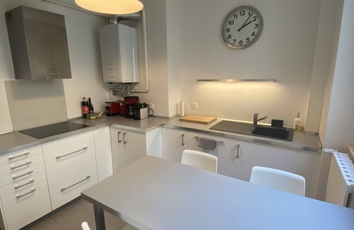 Intra Muros Apartment | Spacious apartment with GARAGE, 3 bedrooms, ideally located in the heart of the ramparts