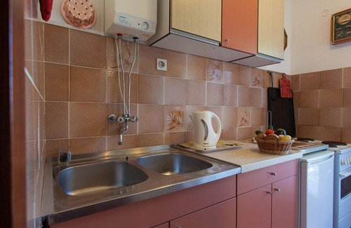 Milcetici Apartment | Spacious apartment with terrace,450 m distant from the beach !