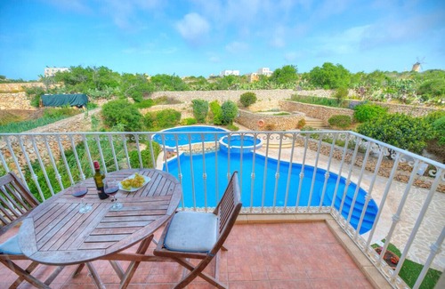 Qala Apartment | Spacious Apartment with Pool in Misrah Simar, Qala