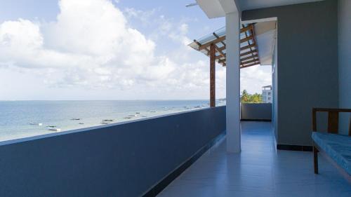 Uroa Apartment | Spacious Beachfront Condo -AC - WIFI, Uroa Escape Zanzibar