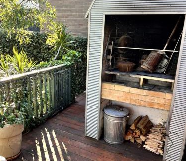 Clovelly Apartment | Spacious Beachside Apartment