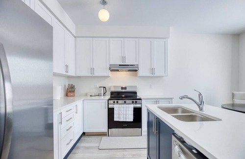 Carrying Place House | Spacious Brand New 4-Bed Retreat in Quinte West
