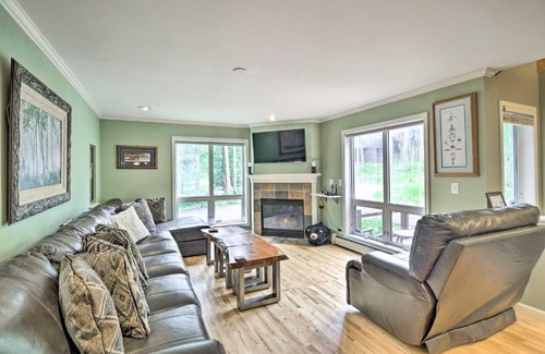 Warrior's Mark West House | Spacious Breck Gem with Hot Tub Walk to Ski Shuttle