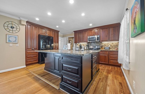 Sandy Springs House | Spacious Buckhead Family Escape + Big Backyard