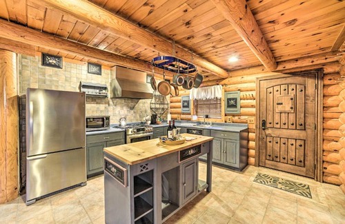 Middle Grove House | Spacious Cabin with Decks Near Saratoga Springs