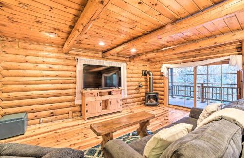 Middle Grove House | Spacious Cabin with Decks Near Saratoga Springs