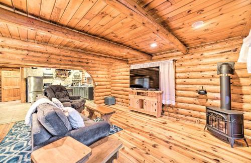 Middle Grove House | Spacious Cabin with Decks Near Saratoga Springs
