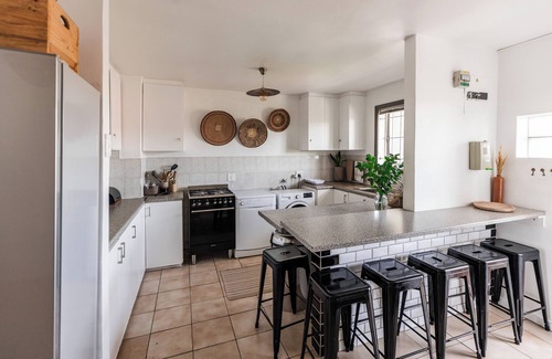 Stellenbosch Apartment | Spacious Central Apartment