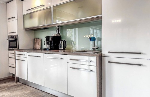 Kadriorg Apartment | Spacious/central/fully equipped/buses nearby