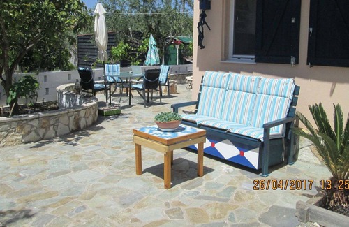 Messini House | Spacious chalet on a plot of 4000m2 with fruit trees near the beach in Messinia
