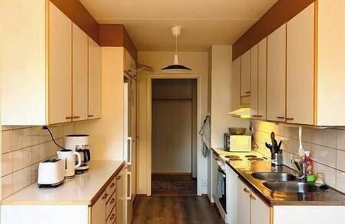 Ruoholahti Apartment | Spacious City Retreat with Private Sauna