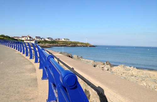 Trearddur Bay House | Spacious, comfortable house 200m from main beach at Trearddur Bay. EV Charger.