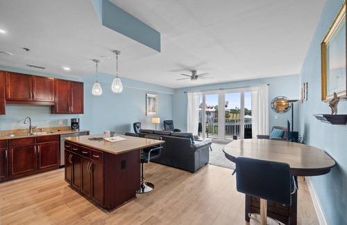 Panama City Beach Condo | Spacious Condo with Pools, Hot Tub & Promenade Views – Just 2 Minutes from the Beach