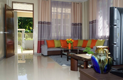 Daet House | Spacious, convenient, secure, modern 2 story house, 5 minutes to center