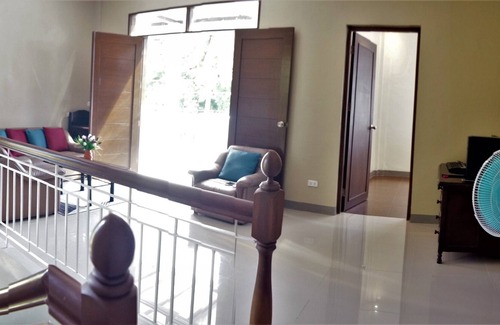 Daet House | Spacious, convenient, secure, modern 2 story house, 5 minutes to center