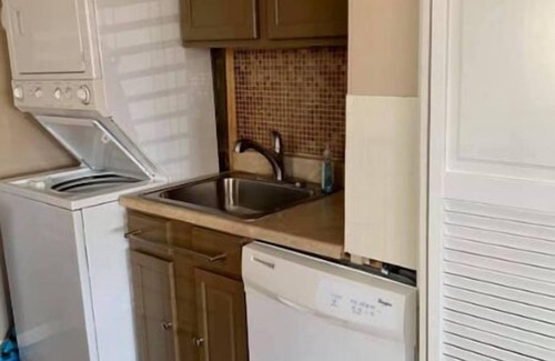 Jeddo House | Spacious Cottage Close to Beach