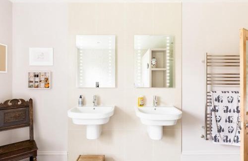 Leamington Spa House | Spacious Family 3Bed on Leam Terrace with Parking Pass the Keys