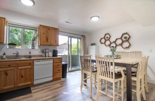 Orem Apartment | Spacious Family Friendly APT with Backyard & Wi-Fi