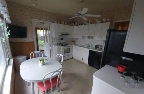 Gloversville House | Spacious Family Home