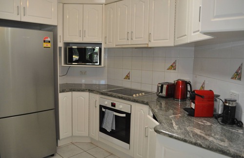 Rosebery House | Spacious family home, 45 minutes to Litchfield National Park