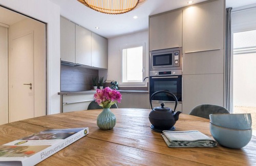 Portbail Cottage | Spacious family home in Portbail, pets allowed