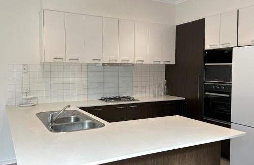 Parkville House | Spacious Family Home Near Melbourne CBD