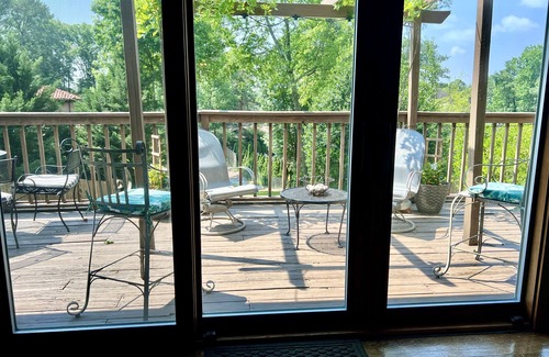 Sandy Springs House | Spacious Family Home - Prime Location - Pet Friendly